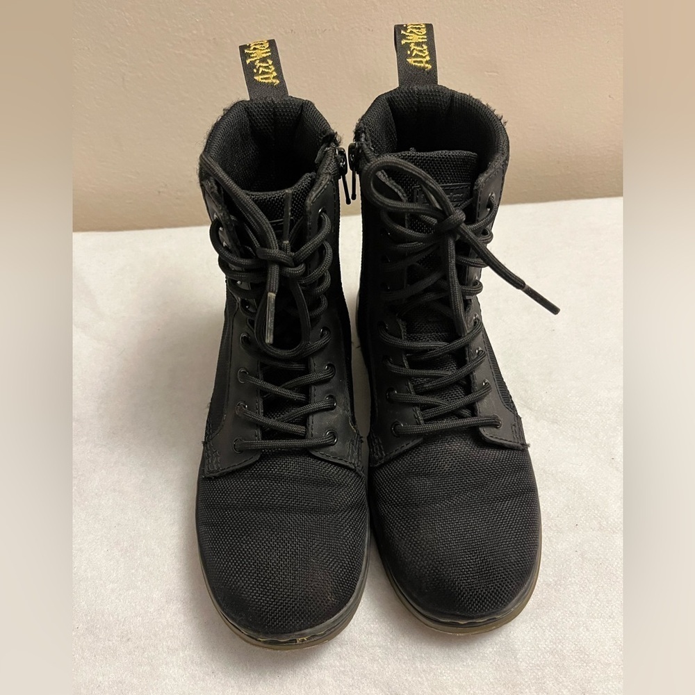 DOC MARTEN JUNIOR COMBS EXTRA TOUGH POLY CASUAL BOOTS SZ 3